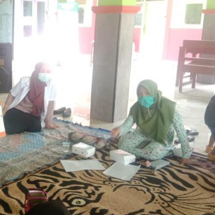 Bidan Dan Dokter Gelar Kelas Ibu Hamil